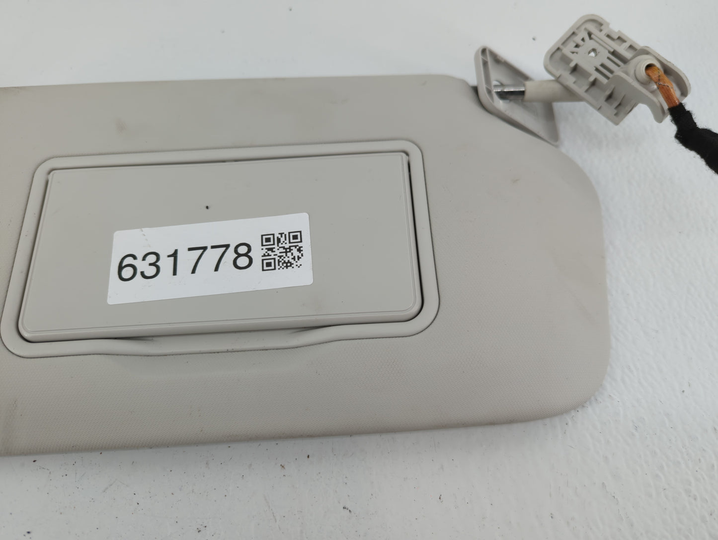 2021-2022 Ford Escape Sun Visor Shade Replacement Passenger Right Mirror Fits Fits 2021 2022 OEM Used Auto Parts - Oemusedau