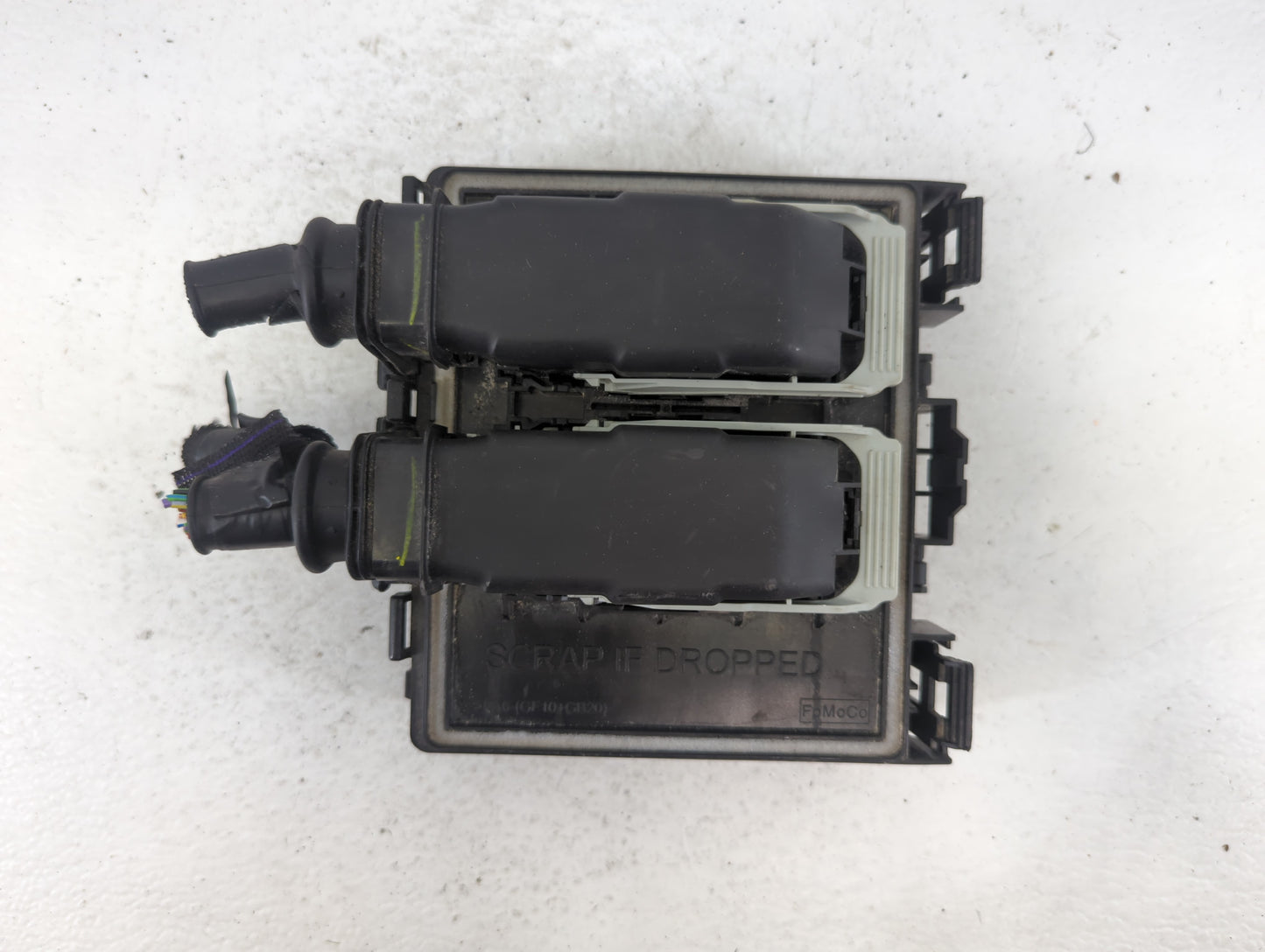 2020-2022 Ford Escape Fusebox Fuse Box Panel Relay Module P/N:LX6T-14D068-NBC Fits Fits 2020 2021 2022 OEM Used Auto Parts -