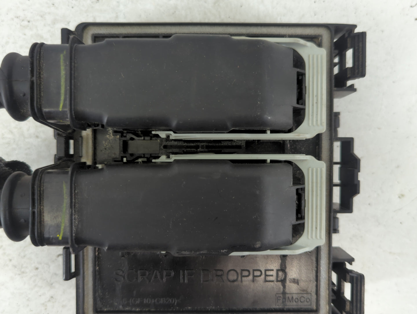 2020-2022 Ford Escape Fusebox Fuse Box Panel Relay Module P/N:LX6T-14D068-NBC Fits Fits 2020 2021 2022 OEM Used Auto Parts -