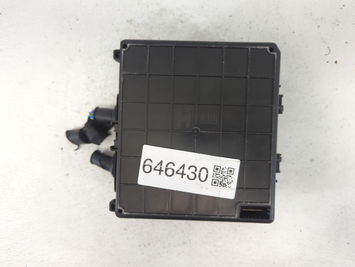 2020-2022 Ford Escape Fusebox Fuse Box Panel Relay Module P/N:LX6T-14D068-NBC Fits Fits 2020 2021 2022 OEM Used Auto Parts -