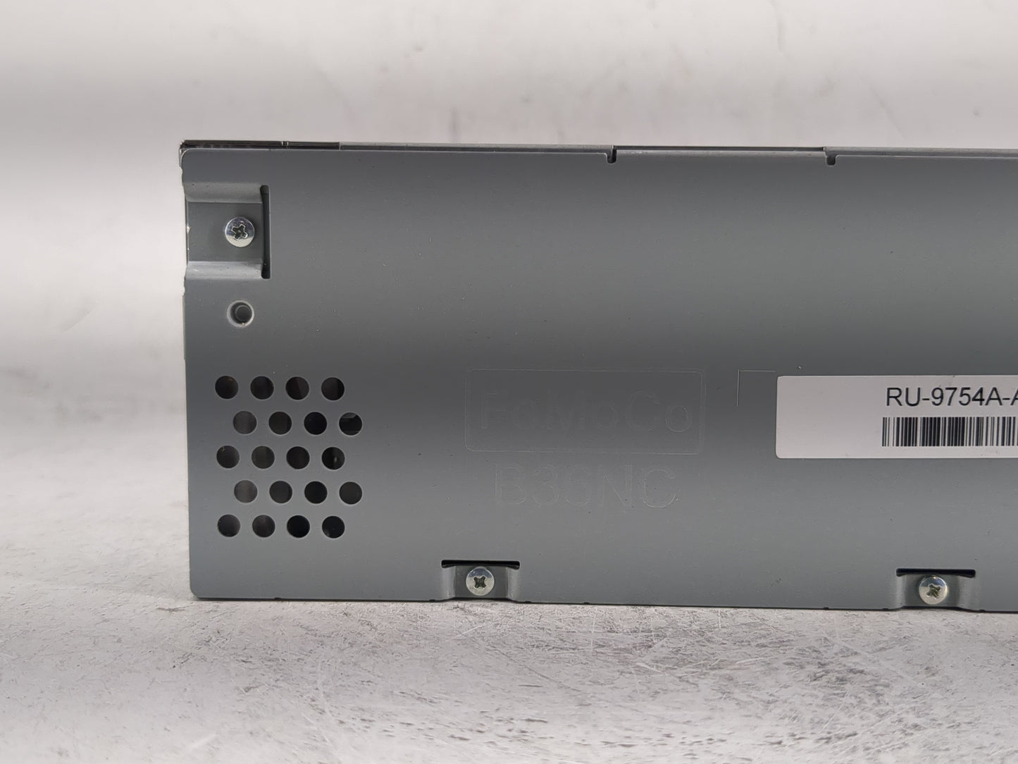 2020-2021 Ford Expedition Radio AM FM Cd Player Receiver Replacement P/N:LL1T-18D832-AB Fits Fits 2020 2021 OEM Used Auto Pa