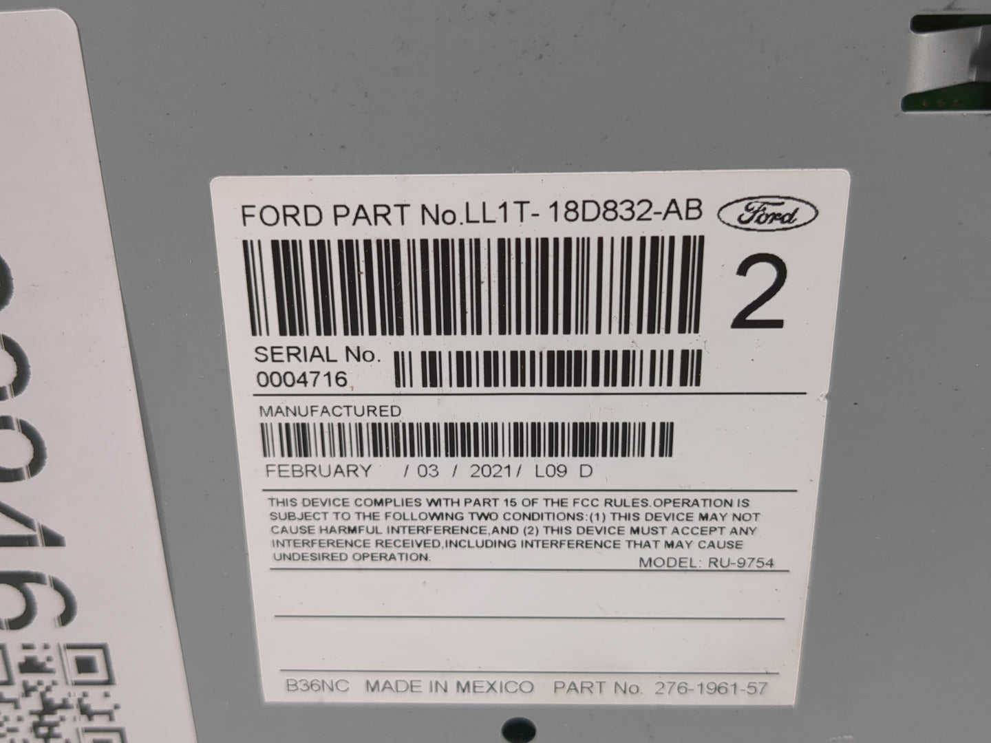 2020-2021 Ford Expedition Radio AM FM Cd Player Receiver Replacement P/N:LL1T-18D832-AB Fits Fits 2020 2021 OEM Used Auto Pa