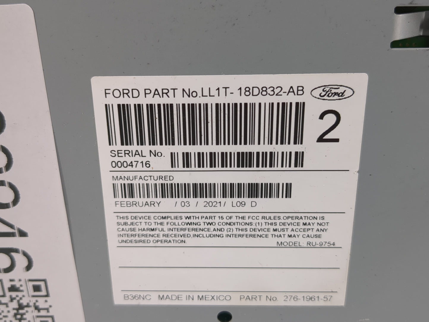 2020-2021 Ford Expedition Radio AM FM Cd Player Receiver Replacement P/N:LL1T-18D832-AB Fits Fits 2020 2021 OEM Used Auto Pa