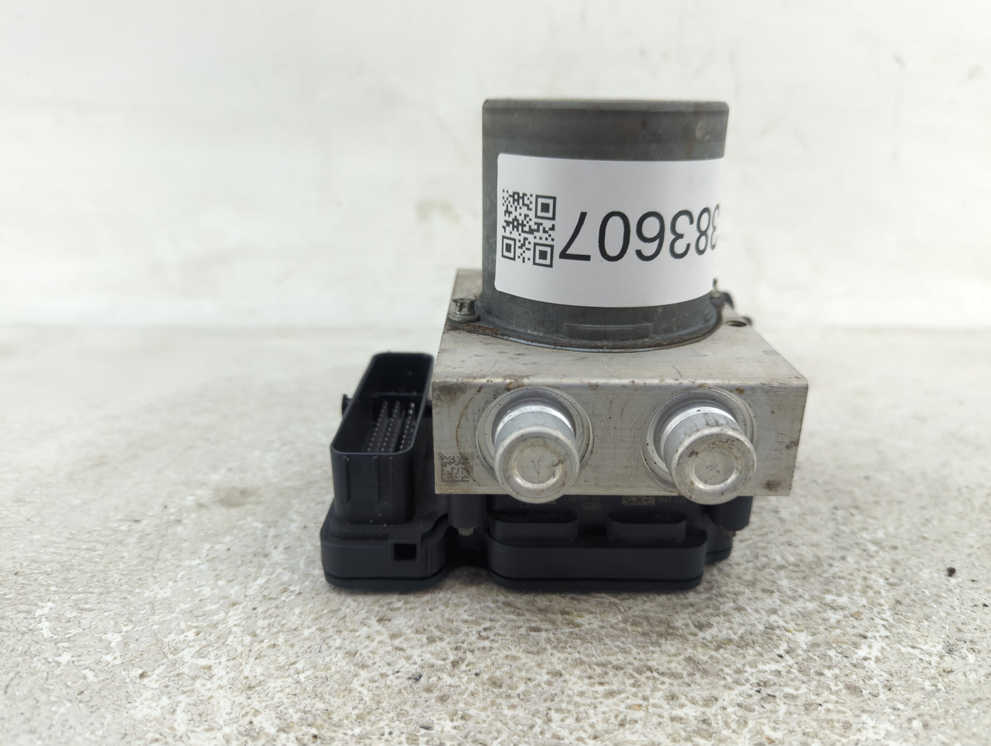 2021 Ford Expedition ABS Pump Control Module Replacement P/N:ML14-2B373-BA Fits OEM Used Auto Parts - Oemusedautoparts1.com