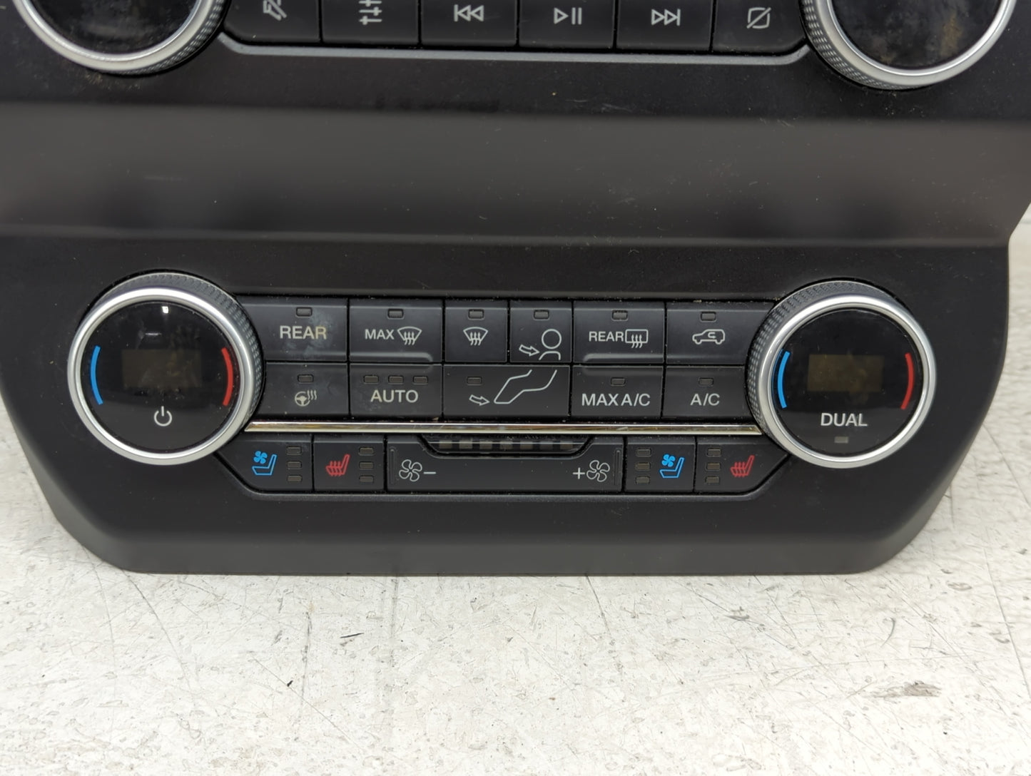 2021 Ford Expedition Climate Control Module Temperature AC/Heater Replacement P/N:LL1T-18E245-BA Fits OEM Used Auto Parts - 