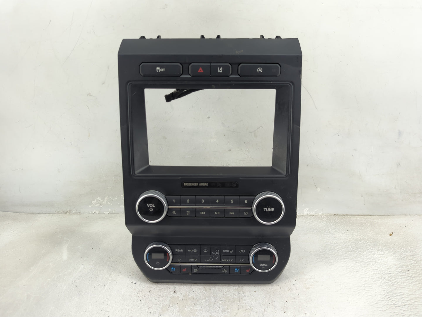 2020-2021 Ford Expedition Radio Control Panel - Oemusedautoparts1.com