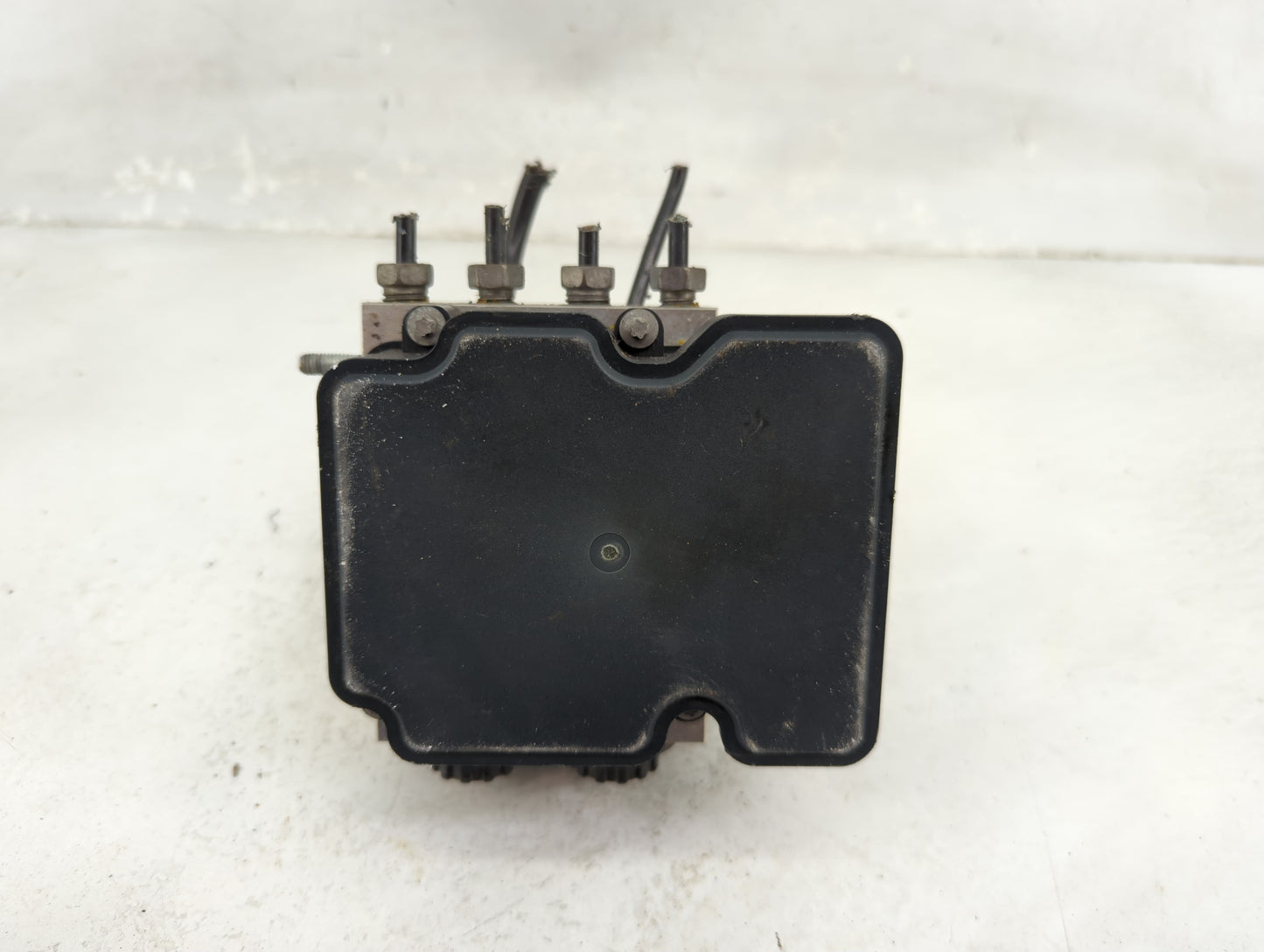 2021 Ford Expedition ABS Pump Control Module Replacement P/N:ML14-2B373-BA Fits OEM Used Auto Parts - Oemusedautoparts1.com