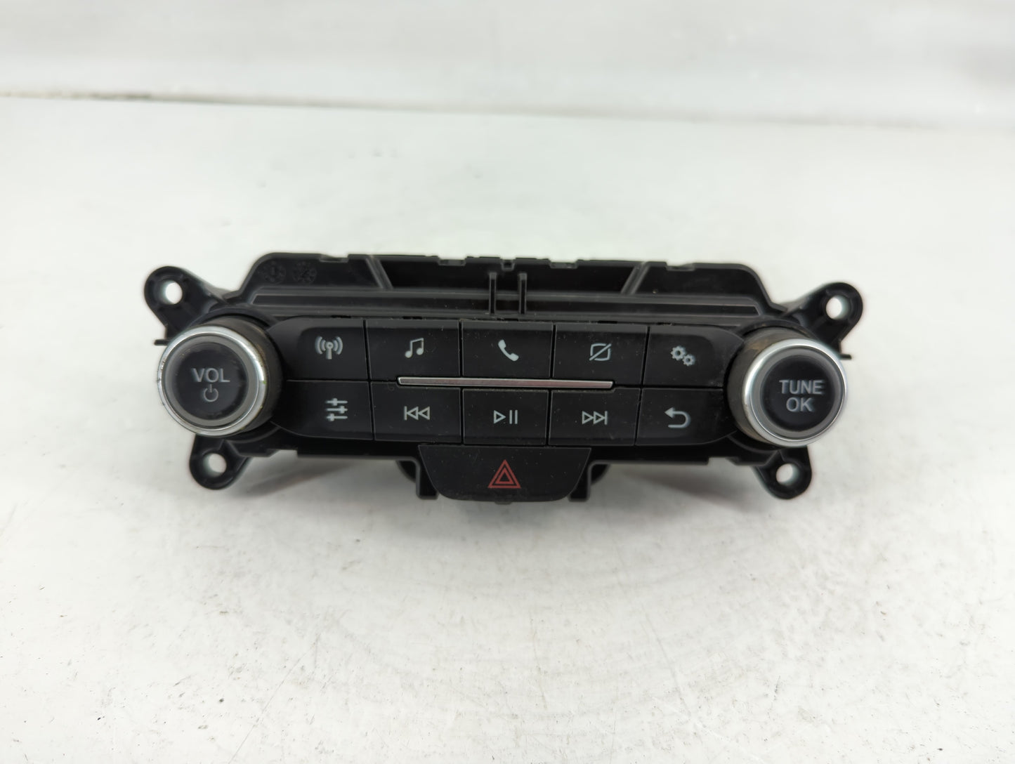 2021 Ford Explorer Radio AM FM Cd Player Receiver Replacement P/N:KT1T-18K811-AB Fits OEM Used Auto Parts - Oemusedautoparts