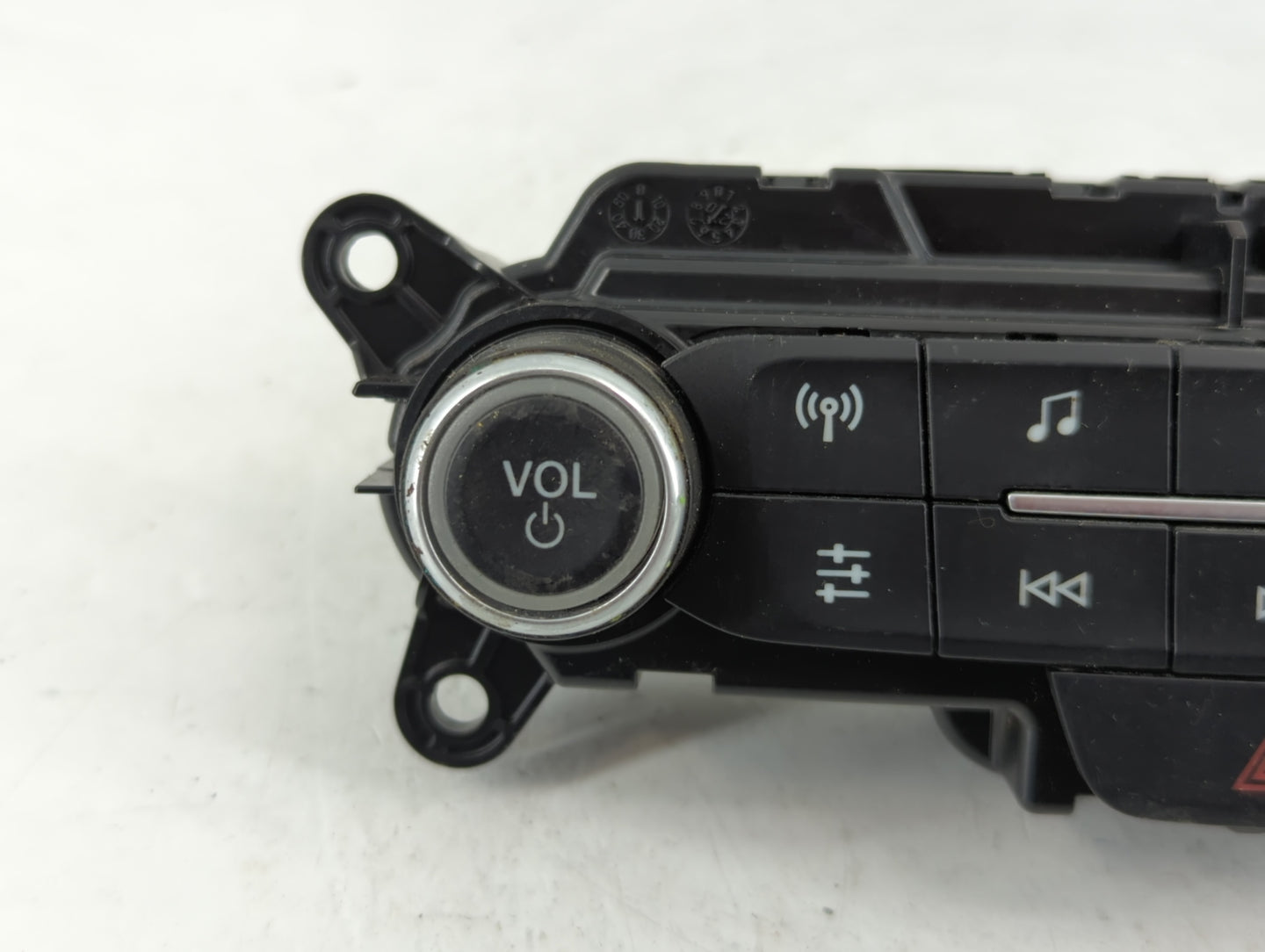 2021 Ford Explorer Radio AM FM Cd Player Receiver Replacement P/N:KT1T-18K811-AB Fits OEM Used Auto Parts - Oemusedautoparts