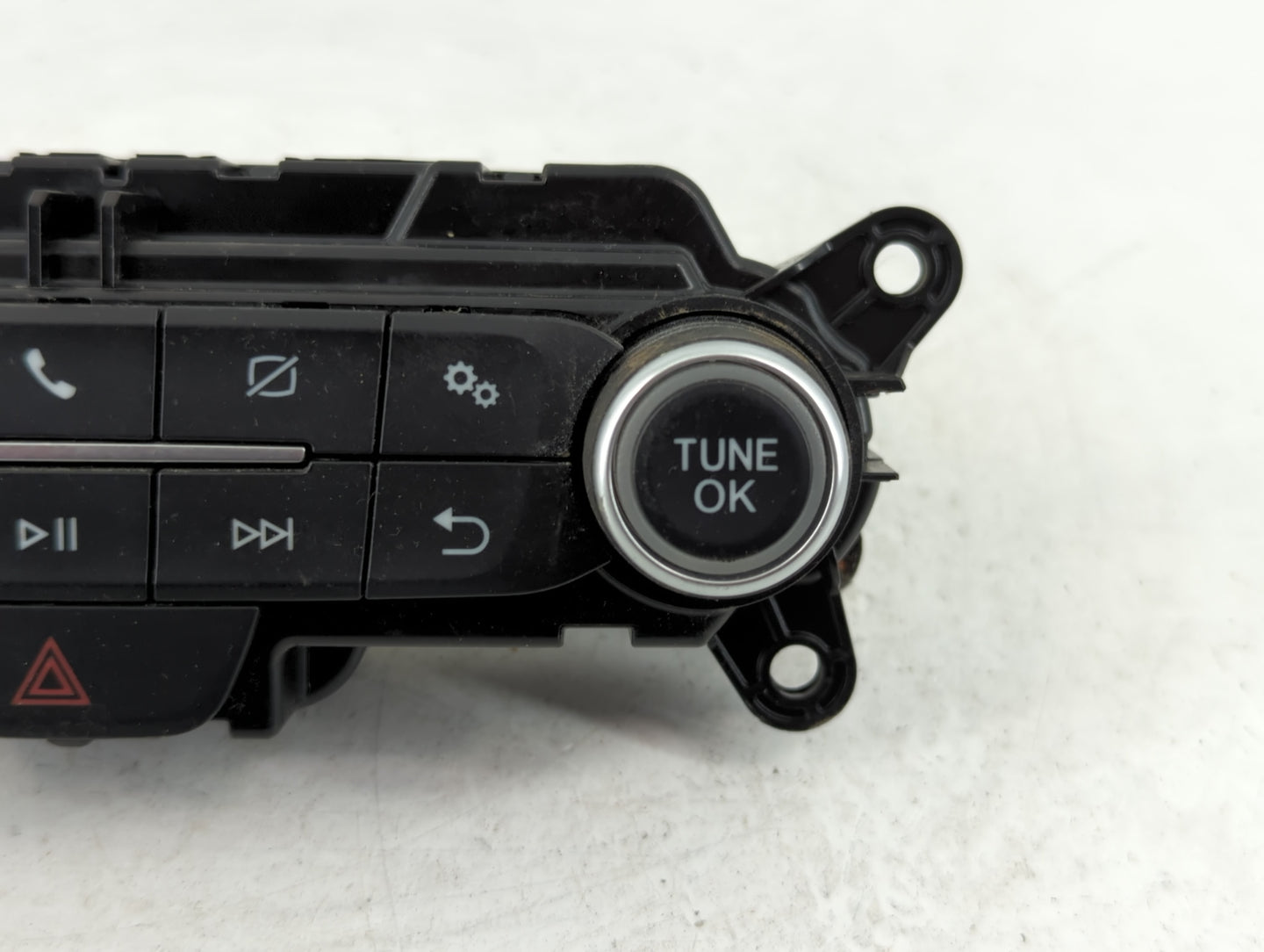 2021 Ford Explorer Radio AM FM Cd Player Receiver Replacement P/N:KT1T-18K811-AB Fits OEM Used Auto Parts - Oemusedautoparts