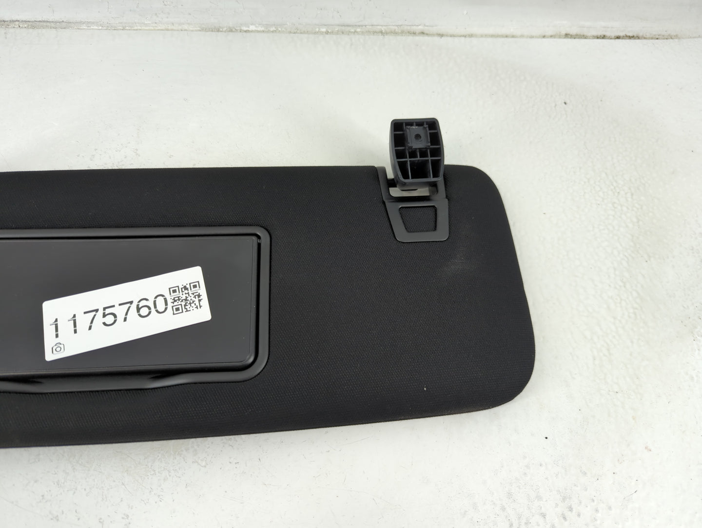 2021 Ford Explorer Sun Visor Shade Replacement Driver Left Mirror Fits OEM Used Auto Parts - Oemusedautoparts1.com