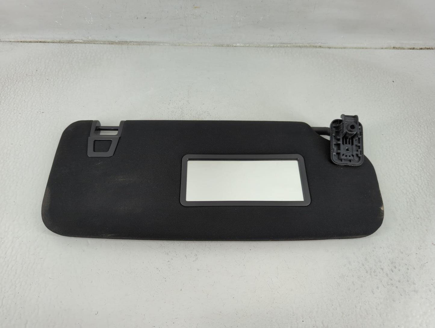 2021 Ford Explorer Sun Visor Shade Replacement Passenger Right Mirror Fits OEM Used Auto Parts - Oemusedautoparts1.com
