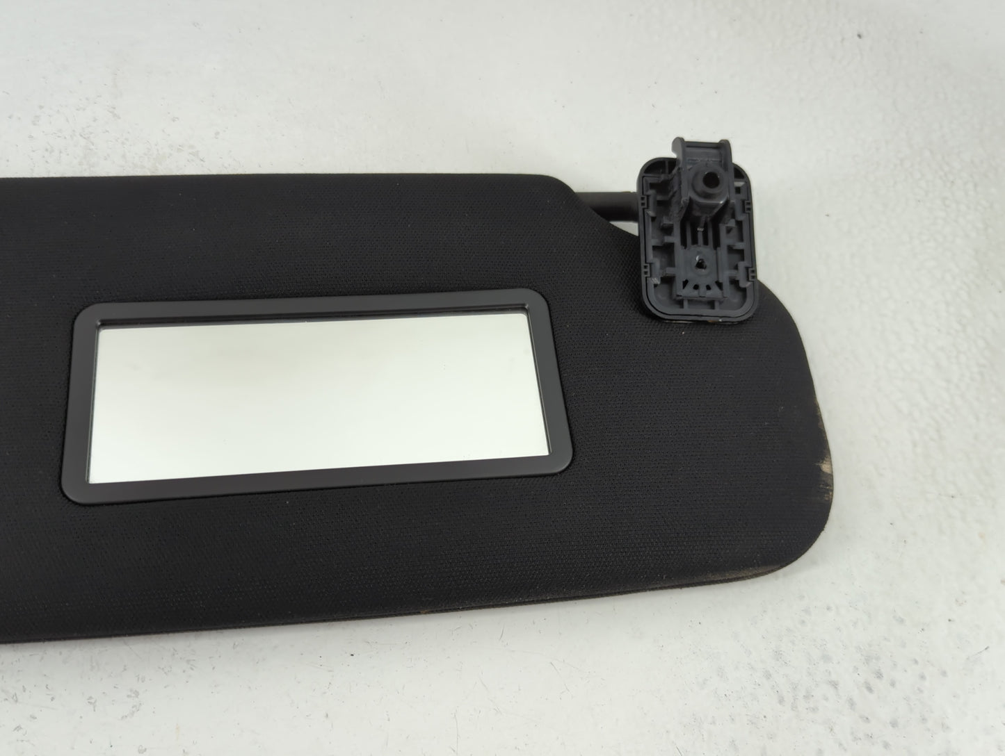 2021 Ford Explorer Sun Visor Shade Replacement Passenger Right Mirror Fits OEM Used Auto Parts - Oemusedautoparts1.com