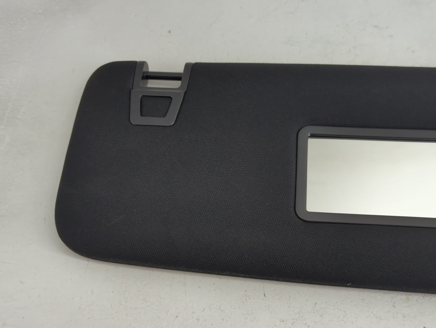 2021 Ford Explorer Sun Visor Shade Replacement Driver Left Mirror Fits OEM Used Auto Parts - Oemusedautoparts1.com