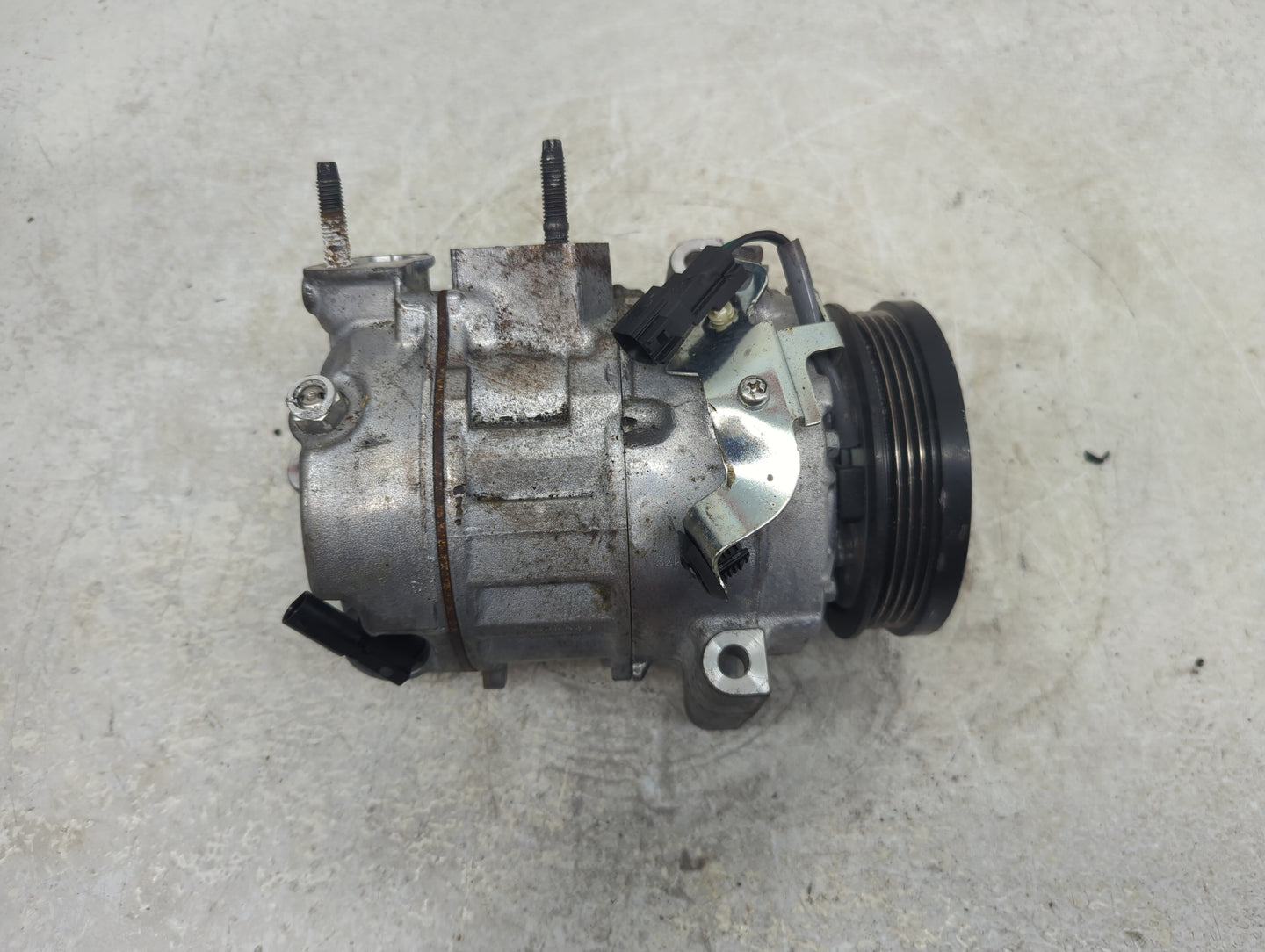 2020-2022 Ford Explorer Air Conditioning A/c Ac Compressor Oem - Oemusedautoparts1.com