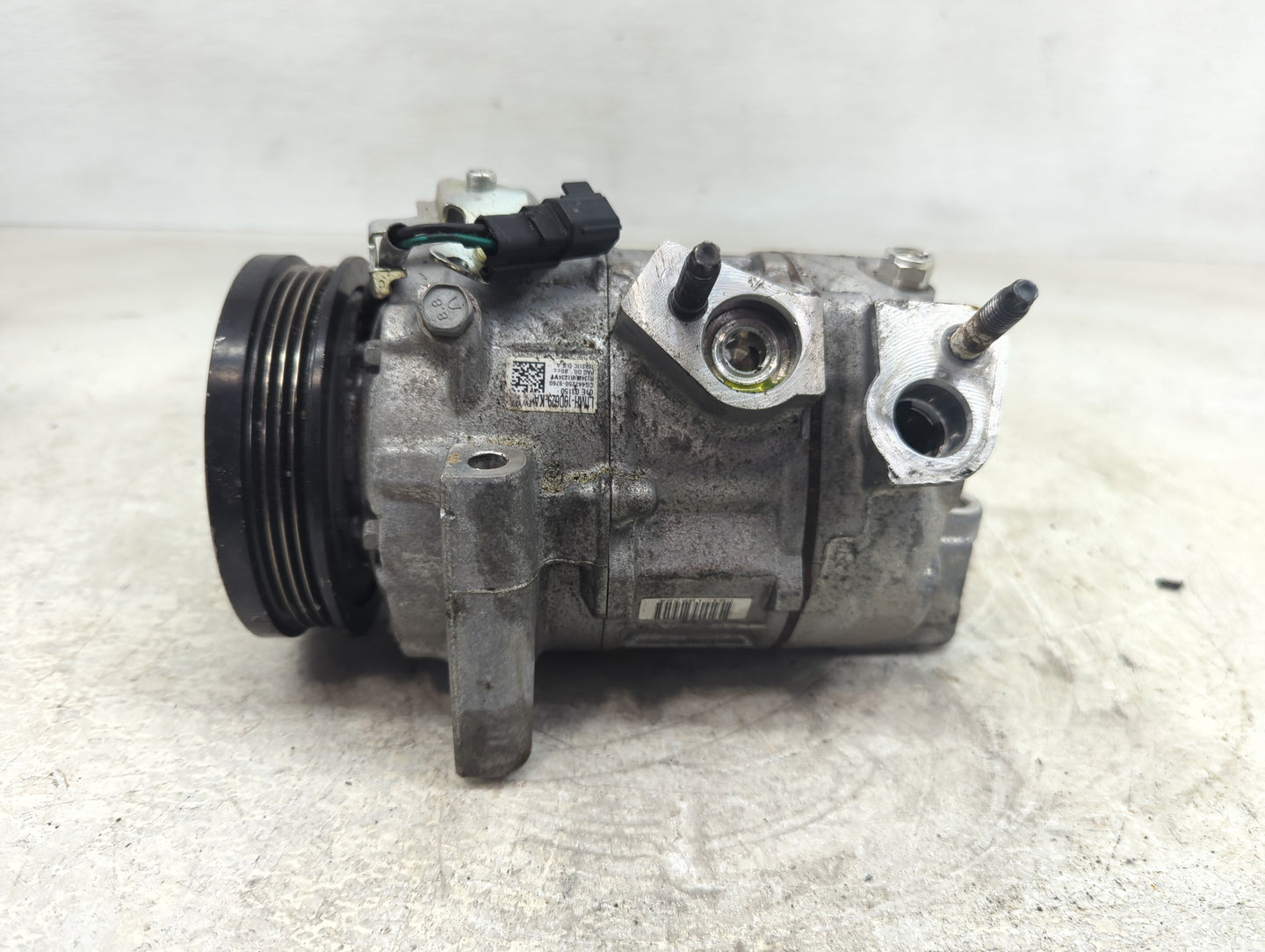 2020-2022 Ford Explorer Air Conditioning A/c Ac Compressor Oem - Oemusedautoparts1.com