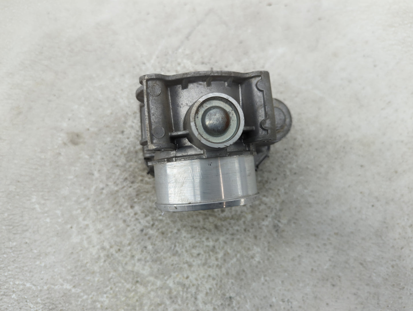 2020-2022 Ford Explorer Throttle Body P/N:JT4E 9F991 AA Fits Fits 2018 2019 2020 2021 2022 OEM Used Auto Parts - Oemusedauto