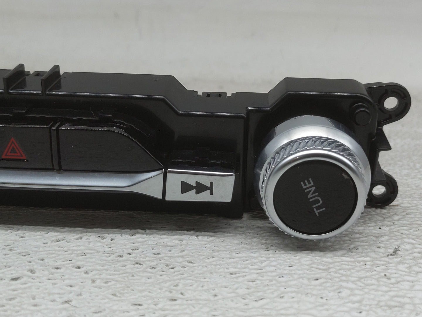 2021 Ford Explorer Radio Control Panel - Oemusedautoparts1.com