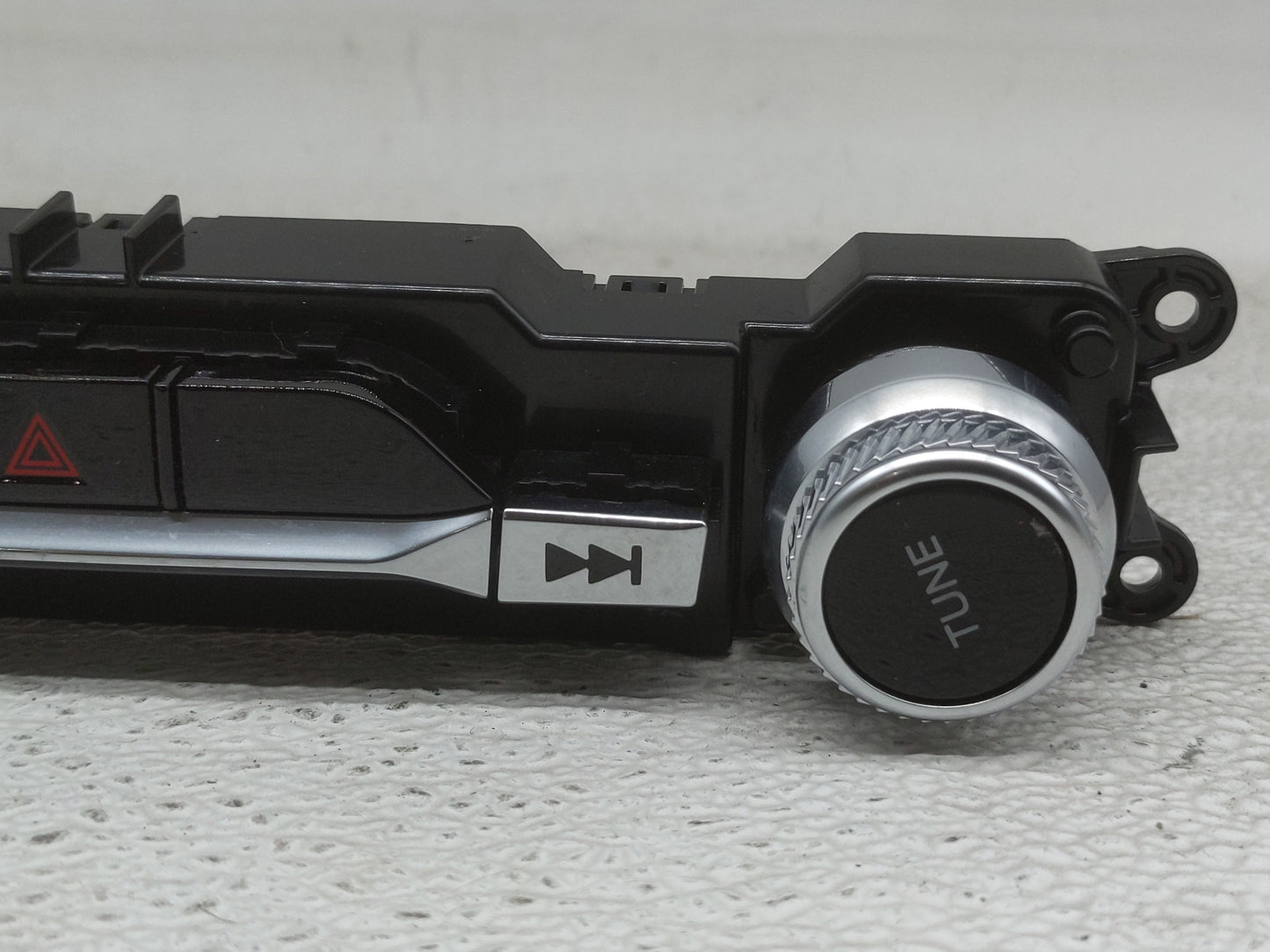 2021 Ford Explorer Radio Control Panel - Oemusedautoparts1.com