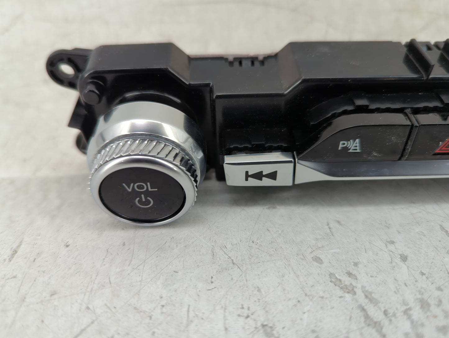 2021 Ford Explorer Radio AM FM Cd Player Receiver Replacement P/N:LB5T-18K811-CK Fits OEM Used Auto Parts - Oemusedautoparts