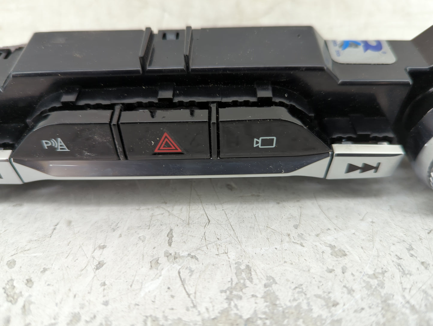 2021 Ford Explorer Radio AM FM Cd Player Receiver Replacement P/N:LB5T-18K811-CK Fits OEM Used Auto Parts - Oemusedautoparts