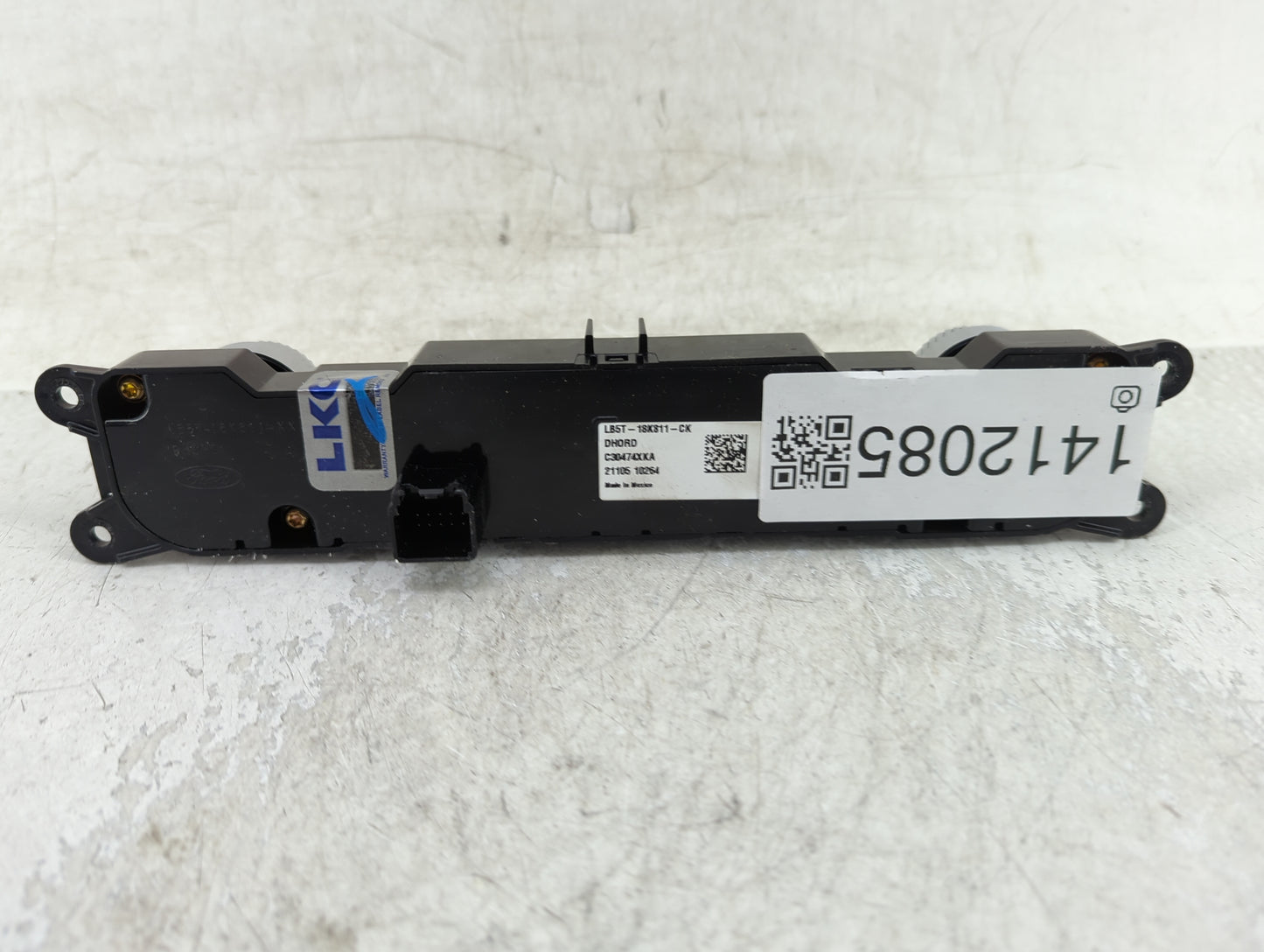 2021 Ford Explorer Radio AM FM Cd Player Receiver Replacement P/N:LB5T-18K811-CK Fits OEM Used Auto Parts - Oemusedautoparts