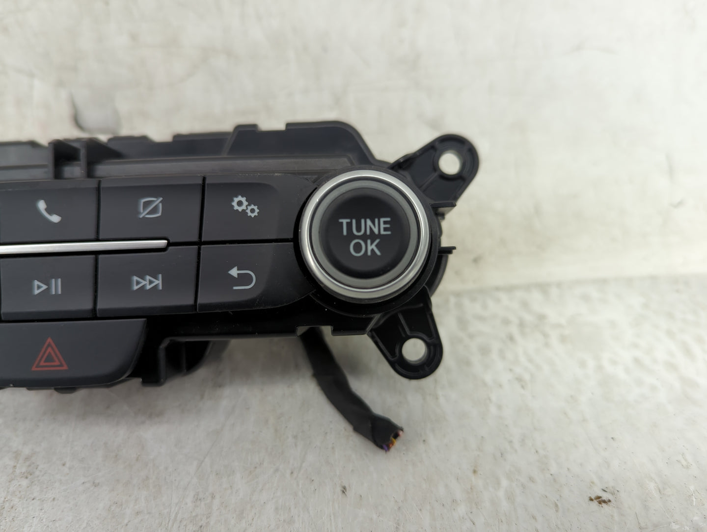 2021 Ford Explorer Radio Control Panel 1420233 - Oemusedautoparts1.com