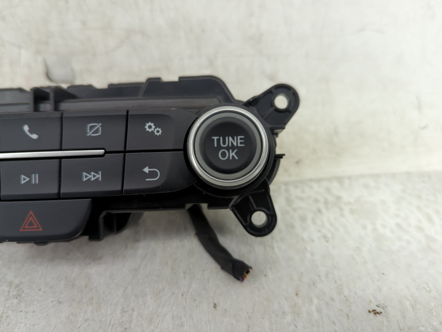 2021 Ford Explorer Radio Control Panel 1420233 - Oemusedautoparts1.com