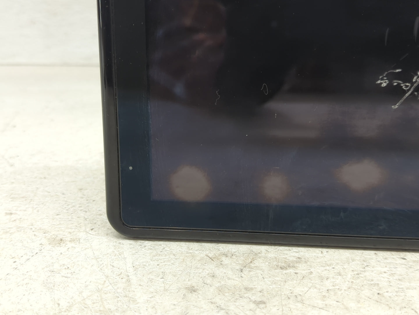 2020-2022 Ford Explorer Information Display Screen - Oemusedautoparts1.com