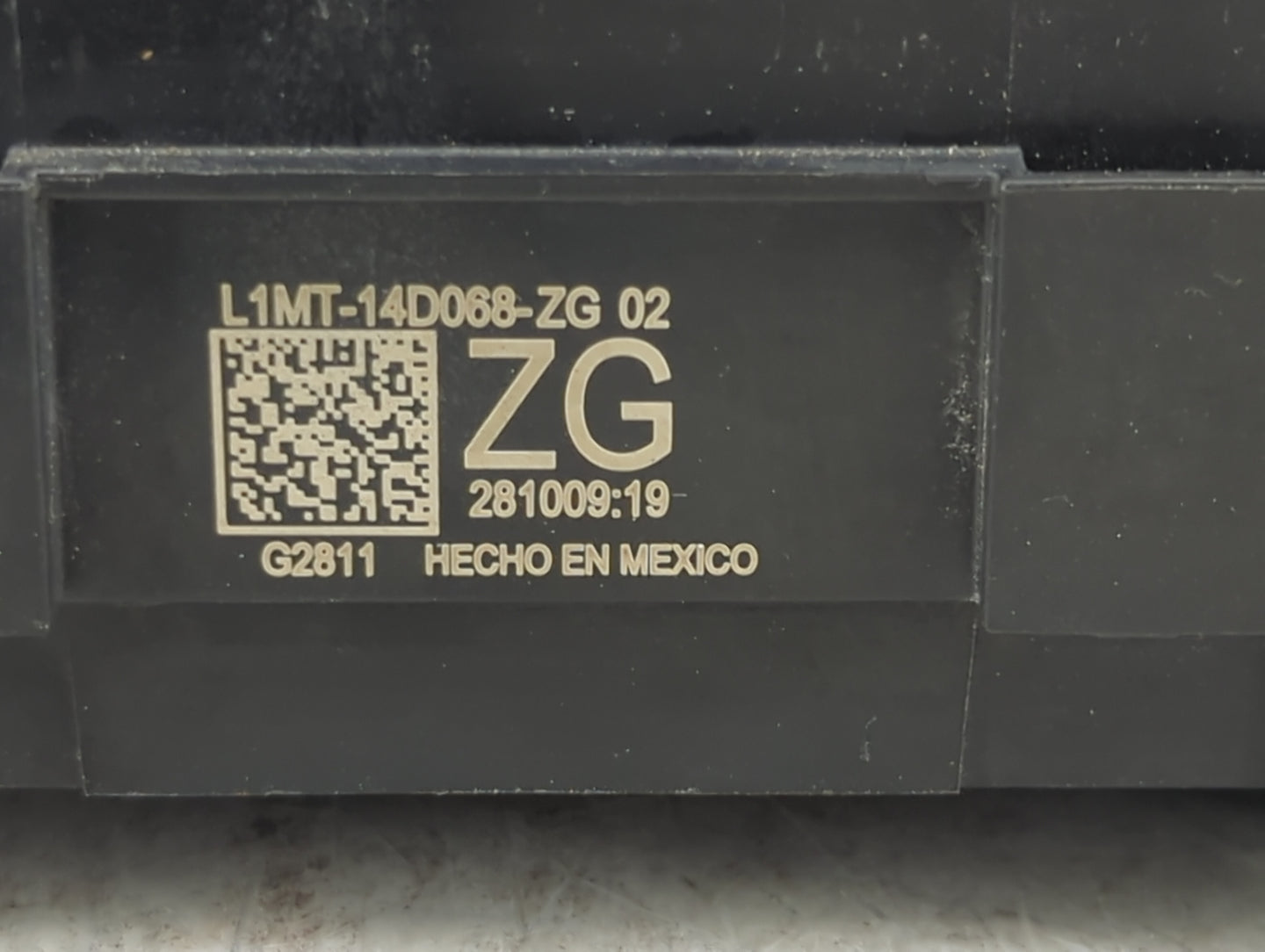 2021 Ford Explorer Fusebox Fuse Box Panel Relay Module P/N:L1MT-14D068-ZG Fits OEM Used Auto Parts - Oemusedautoparts1.com