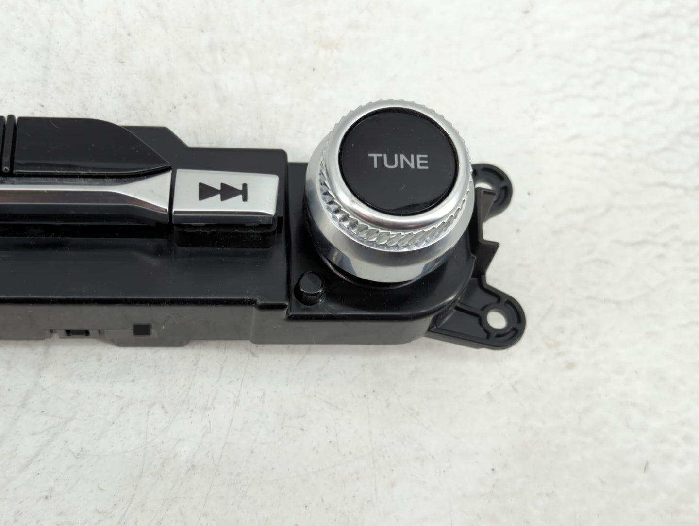 2021 Ford Explorer Radio Control Panel - Oemusedautoparts1.com