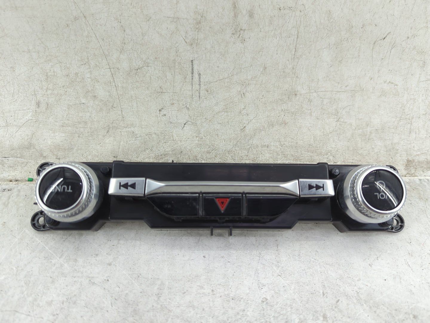 2021 Ford Explorer Climate Control Module Temperature AC/Heater Replacement P/N:LB5T-18K811-AH Fits OEM Used Auto Parts - Oe