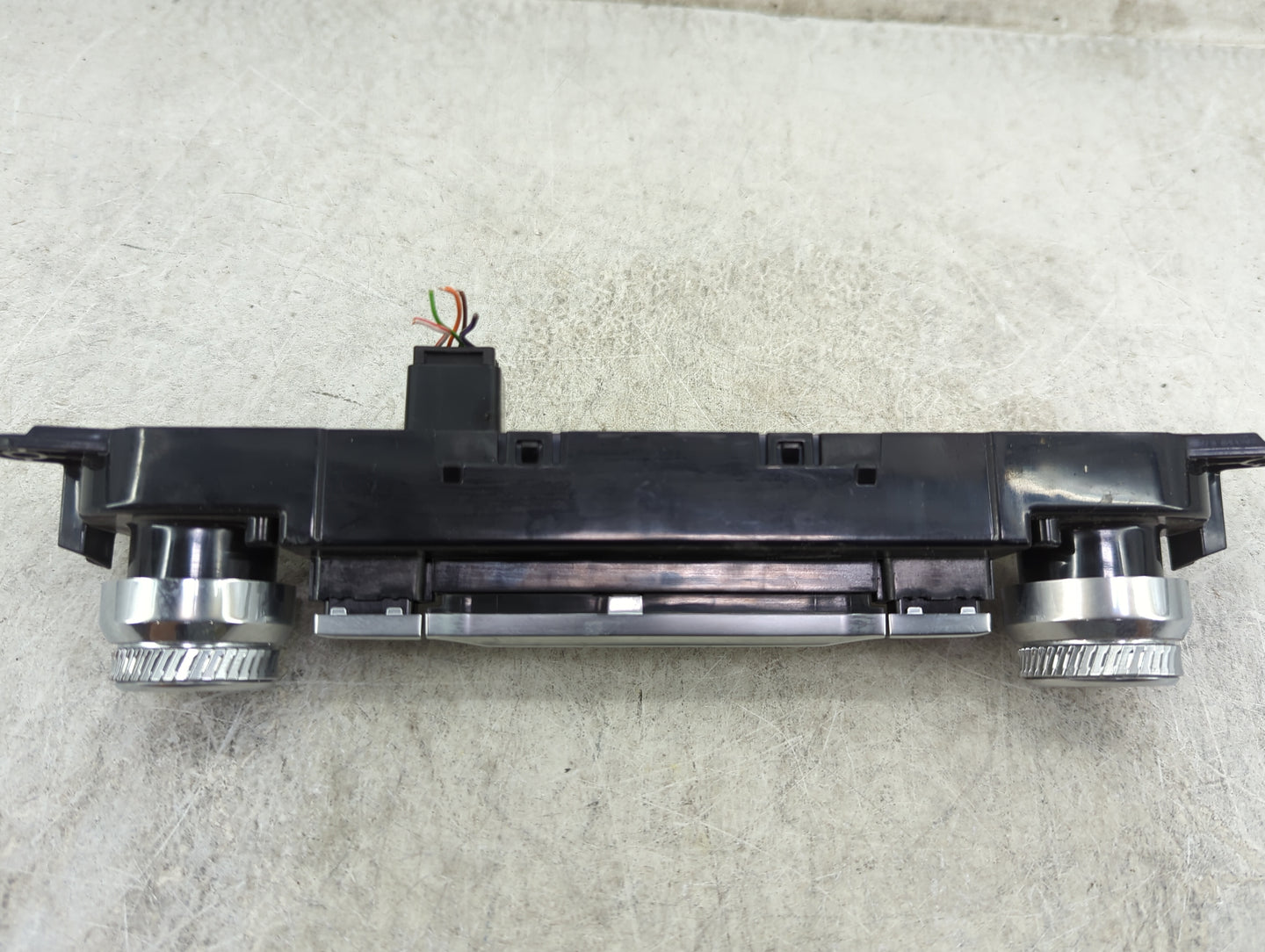 2021 Ford Explorer Climate Control Module Temperature AC/Heater Replacement P/N:LB5T-18K811-AH Fits OEM Used Auto Parts - Oe