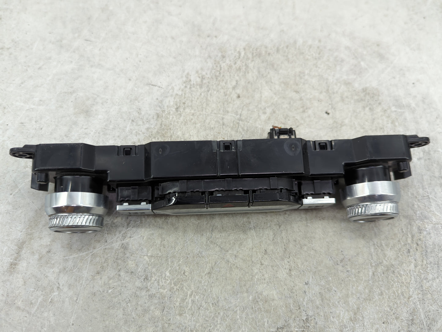 2021 Ford Explorer Climate Control Module Temperature AC/Heater Replacement P/N:LB5T-18K811-AH Fits OEM Used Auto Parts - Oe