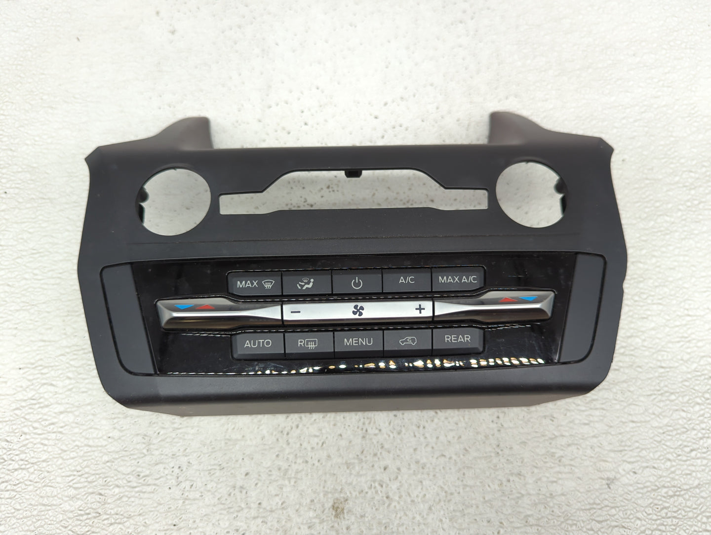 2021 Ford Explorer Climate Control Module Temperature AC/Heater Replacement P/N:LB5T-18C612-AF LB5T-18K811-AH Fits OEM Used 