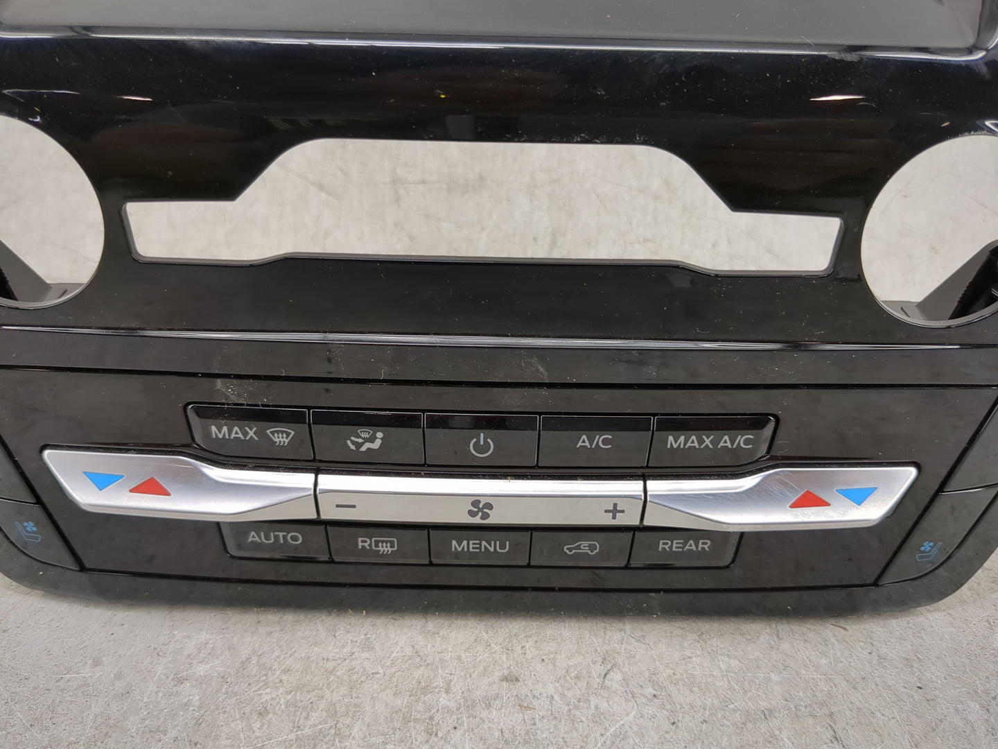 2021 Ford Explorer Climate Control Module Temperature AC/Heater Replacement P/N:LB5T-18C612-EG Fits OEM Used Auto Parts - Oe