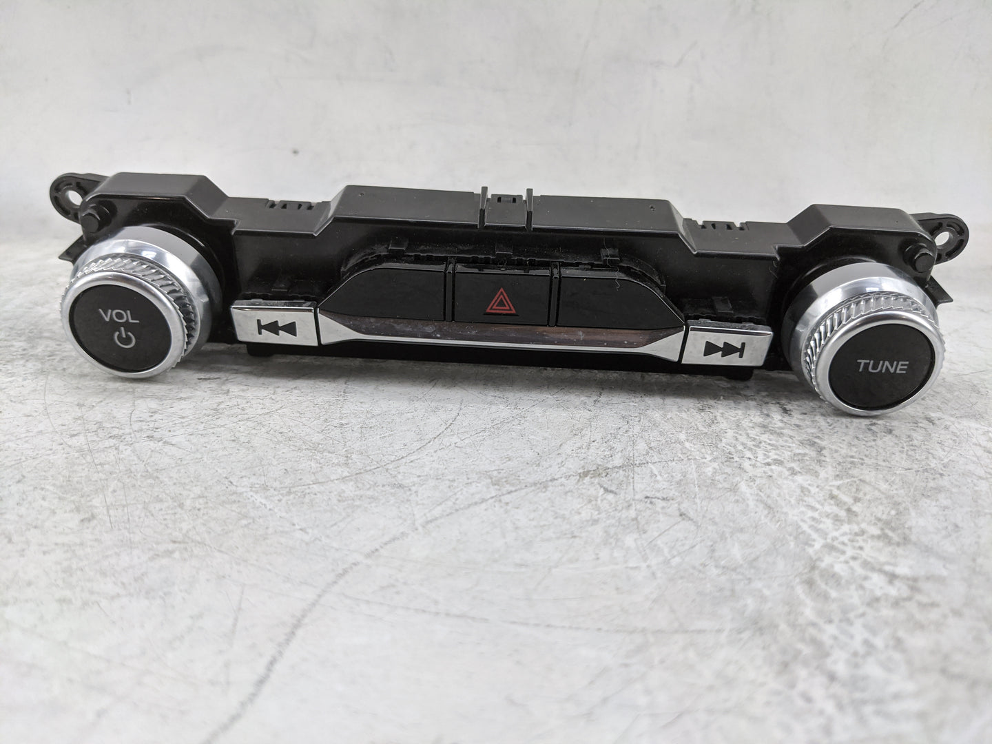 2021 Ford Explorer Radio AM FM Cd Player Receiver Replacement P/N:LB5T-18K811-AH Fits OEM Used Auto Parts - Oemusedautoparts