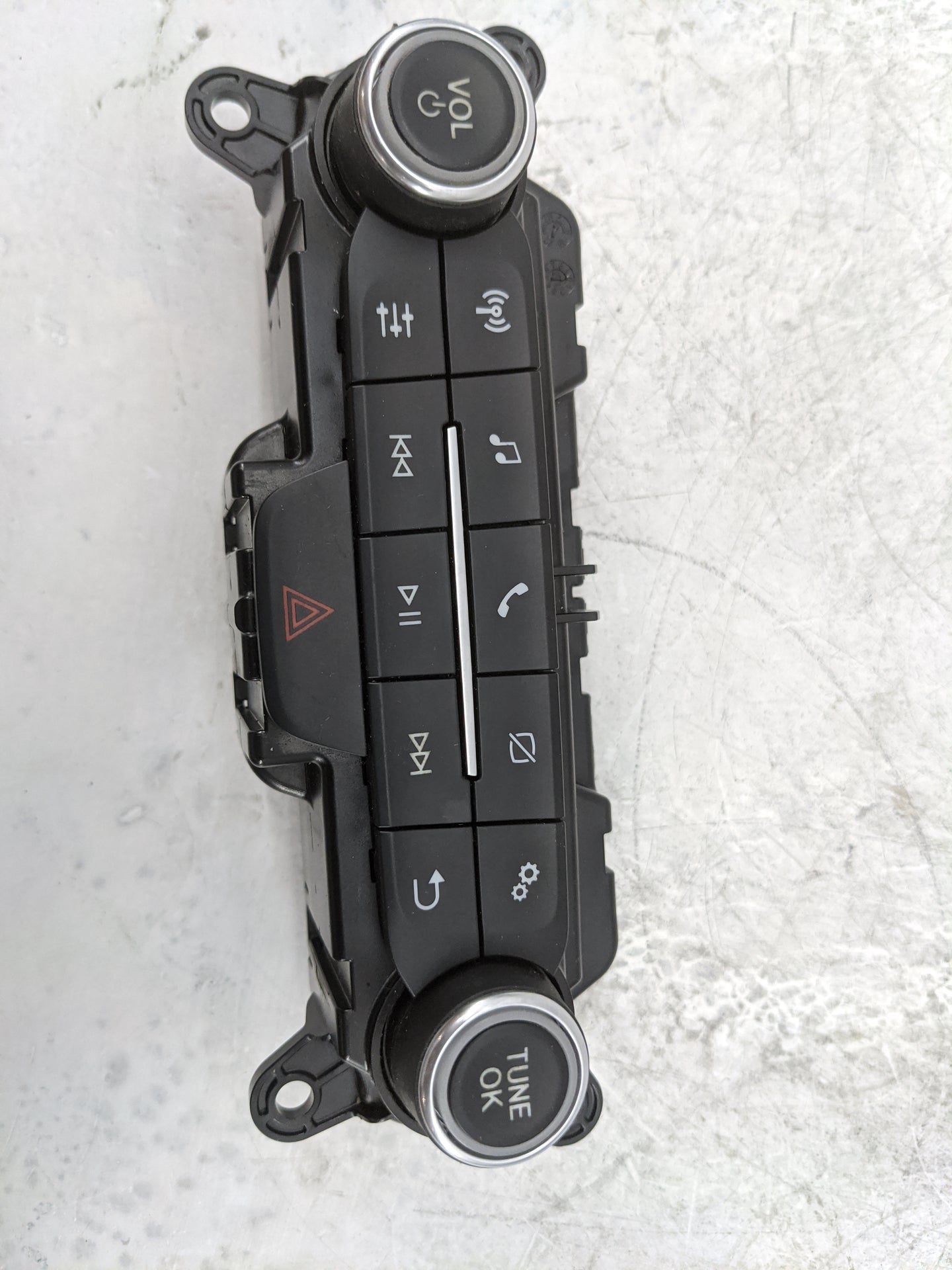 2021 Ford Explorer Radio Control Panel 1478335 - Oemusedautoparts1.com