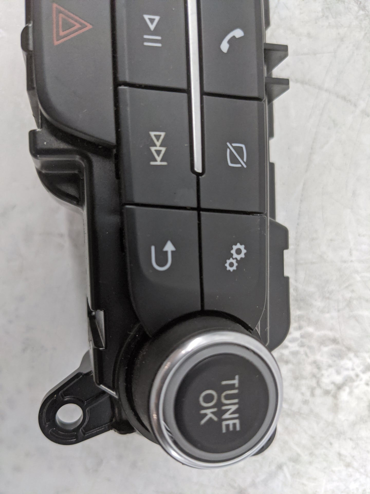 2021 Ford Explorer Radio Control Panel 1478335 - Oemusedautoparts1.com