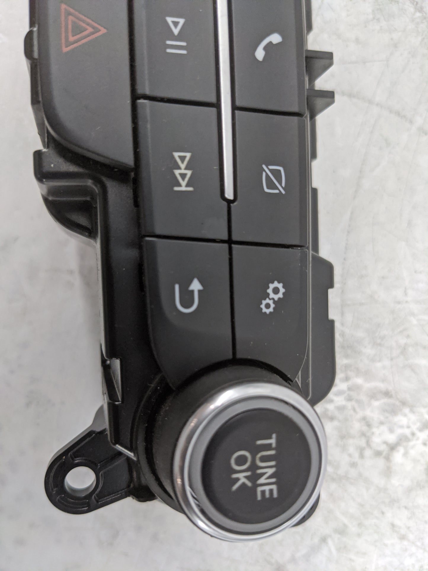 2021 Ford Explorer Radio Control Panel 1478335 - Oemusedautoparts1.com