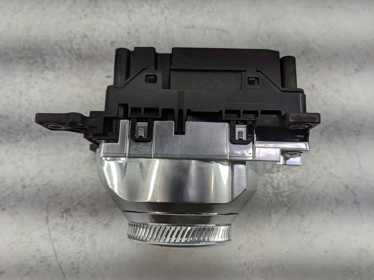2021 Ford Explorer Floor Console Assembly Shifter 1478595 - Oemusedautoparts1.com