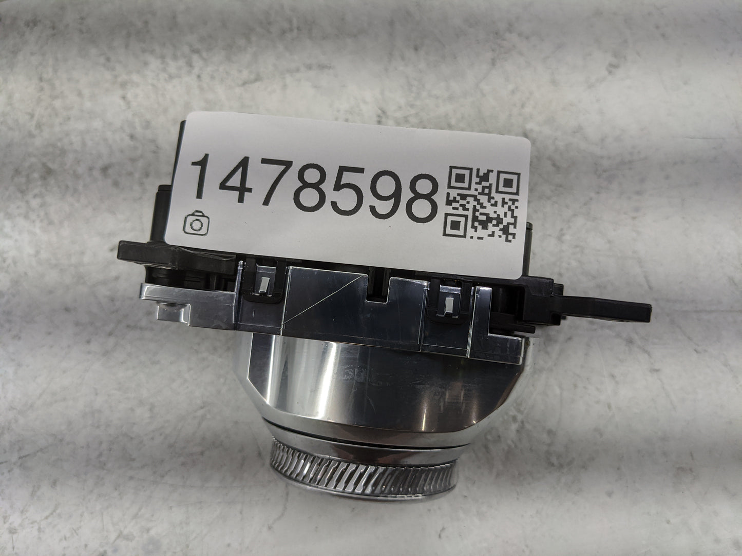 2021 Ford Explorer Floor Console Assembly Shifter 1478598 - Oemusedautoparts1.com