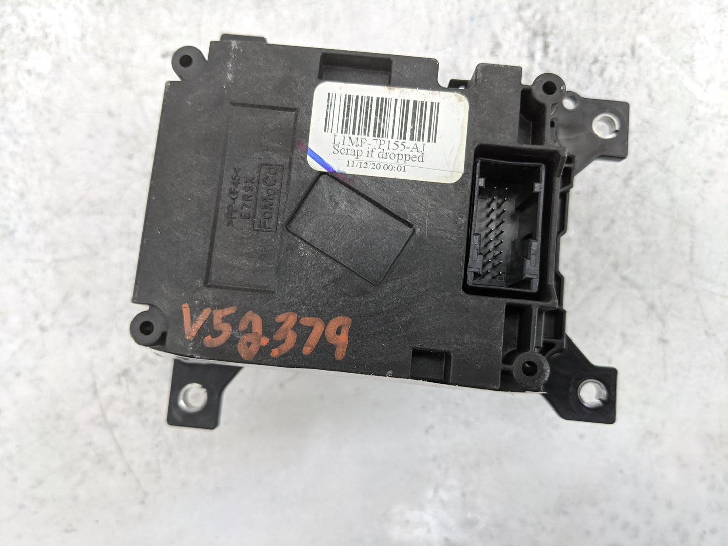 2021 Ford Explorer Floor Console Assembly Shifter 1478598 - Oemusedautoparts1.com