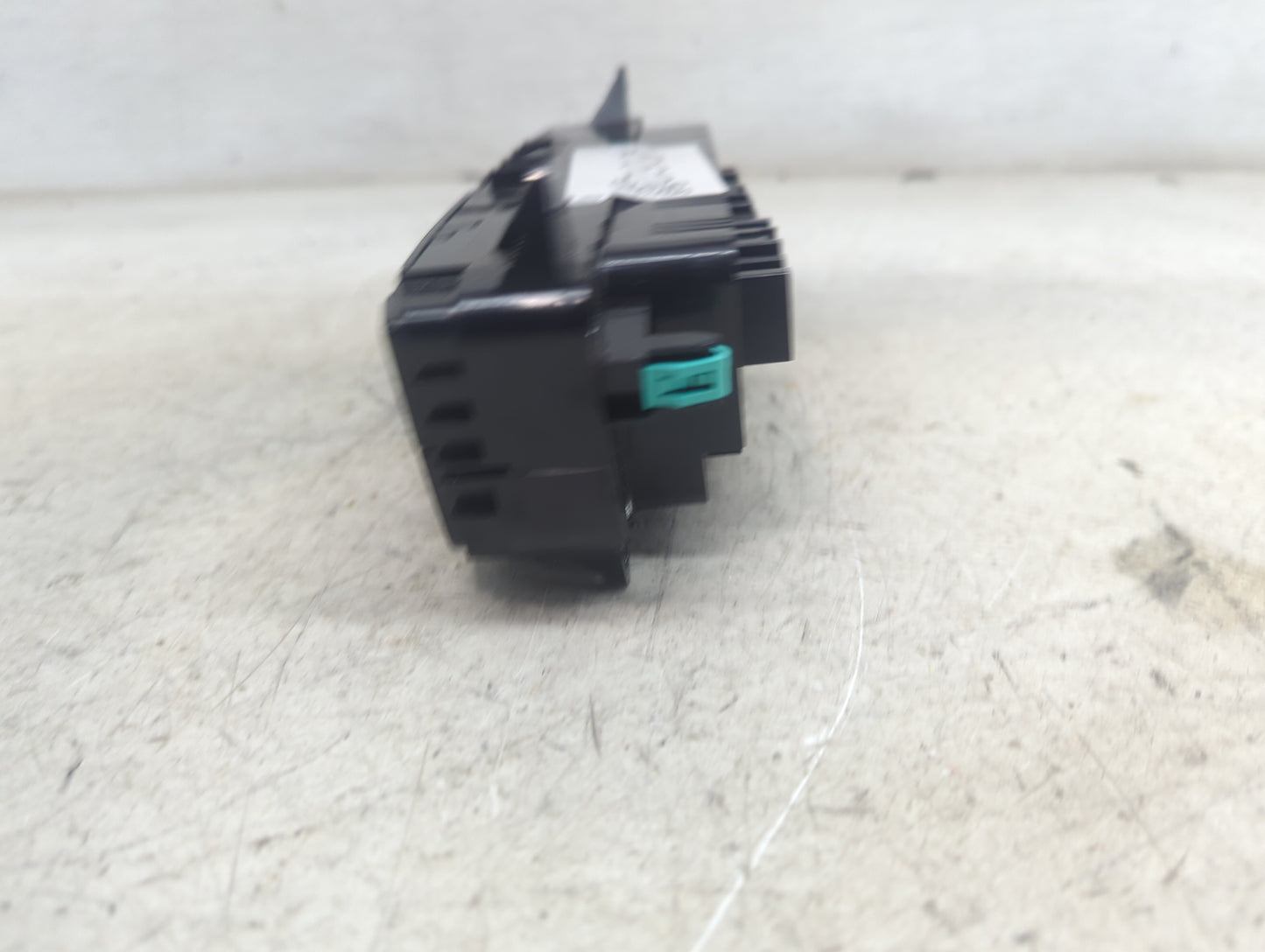 2021 Ford Explorer Climate Control Module Temperature AC/Heater Replacement P/N:LB5T-18C612-DG EWTCD, 18C612 Fits OEM Used A