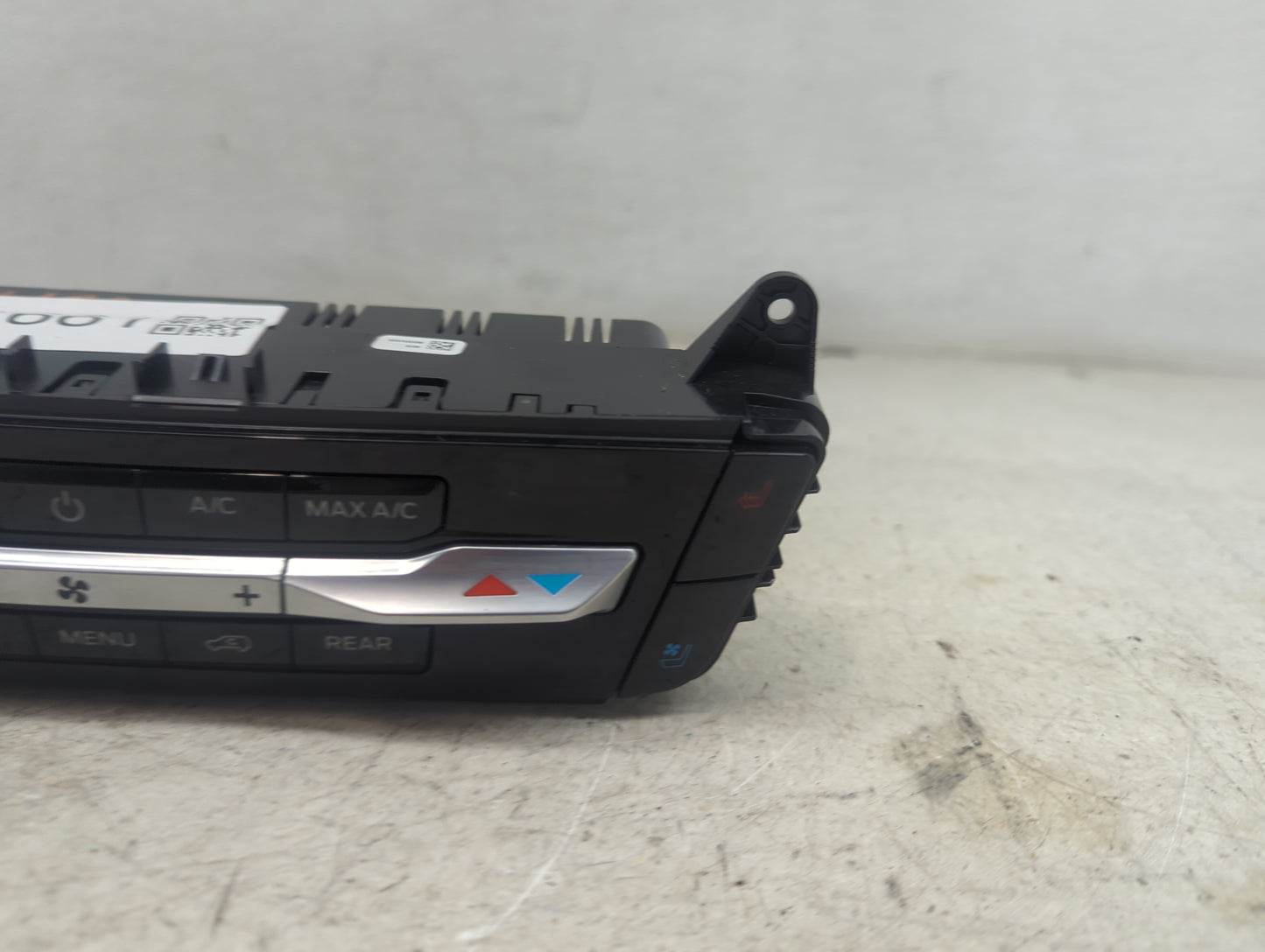2021 Ford Explorer Climate Control Module Temperature AC/Heater Replacement P/N:LB5T-18C612-EG Fits OEM Used Auto Parts - Oe