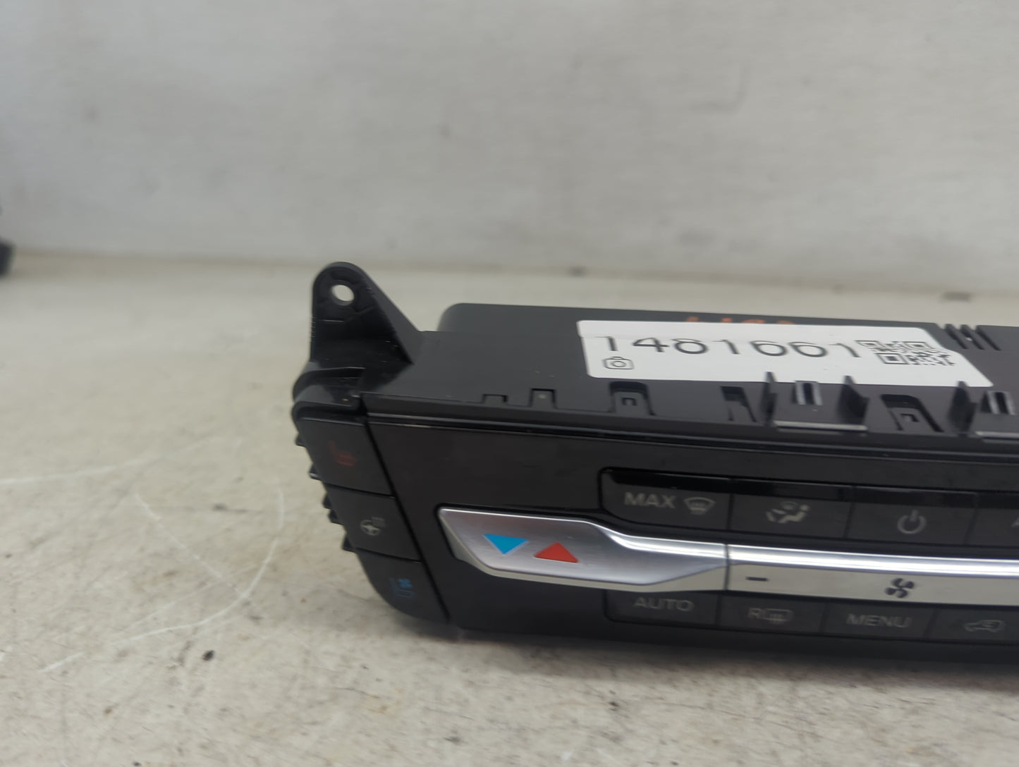 2021 Ford Explorer Climate Control Module Temperature AC/Heater Replacement P/N:LB5T-18C612-EG Fits OEM Used Auto Parts - Oe