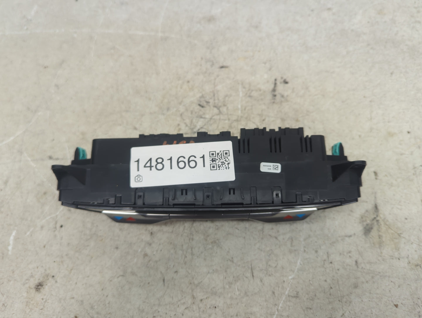 2021 Ford Explorer Climate Control Module Temperature AC/Heater Replacement P/N:LB5T-18C612-EG Fits OEM Used Auto Parts - Oe