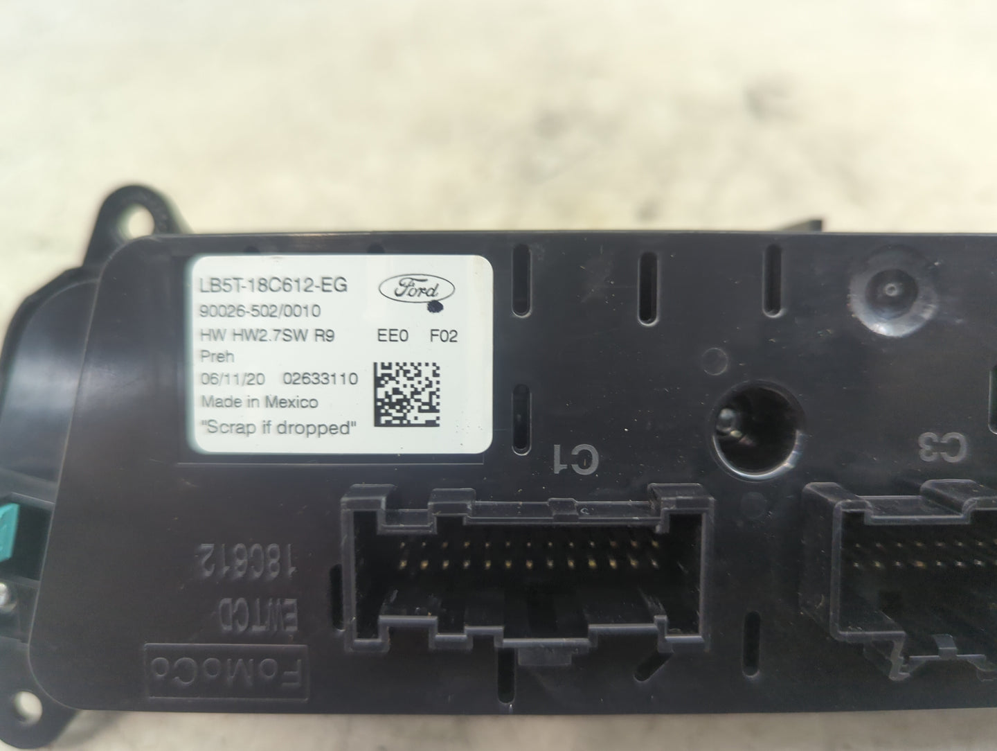 2021 Ford Explorer Climate Control Module Temperature AC/Heater Replacement P/N:LB5T-18C612-EG Fits OEM Used Auto Parts - Oe