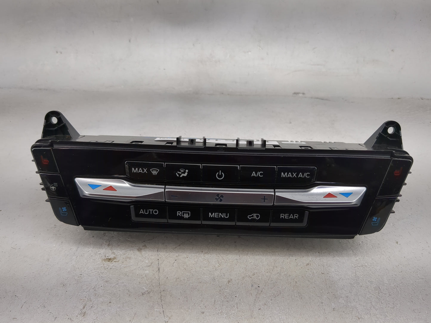2021 Ford Explorer Climate Control Module Temperature AC/Heater Replacement P/N:LB5T-18C612-EG Fits OEM Used Auto Parts - Oe