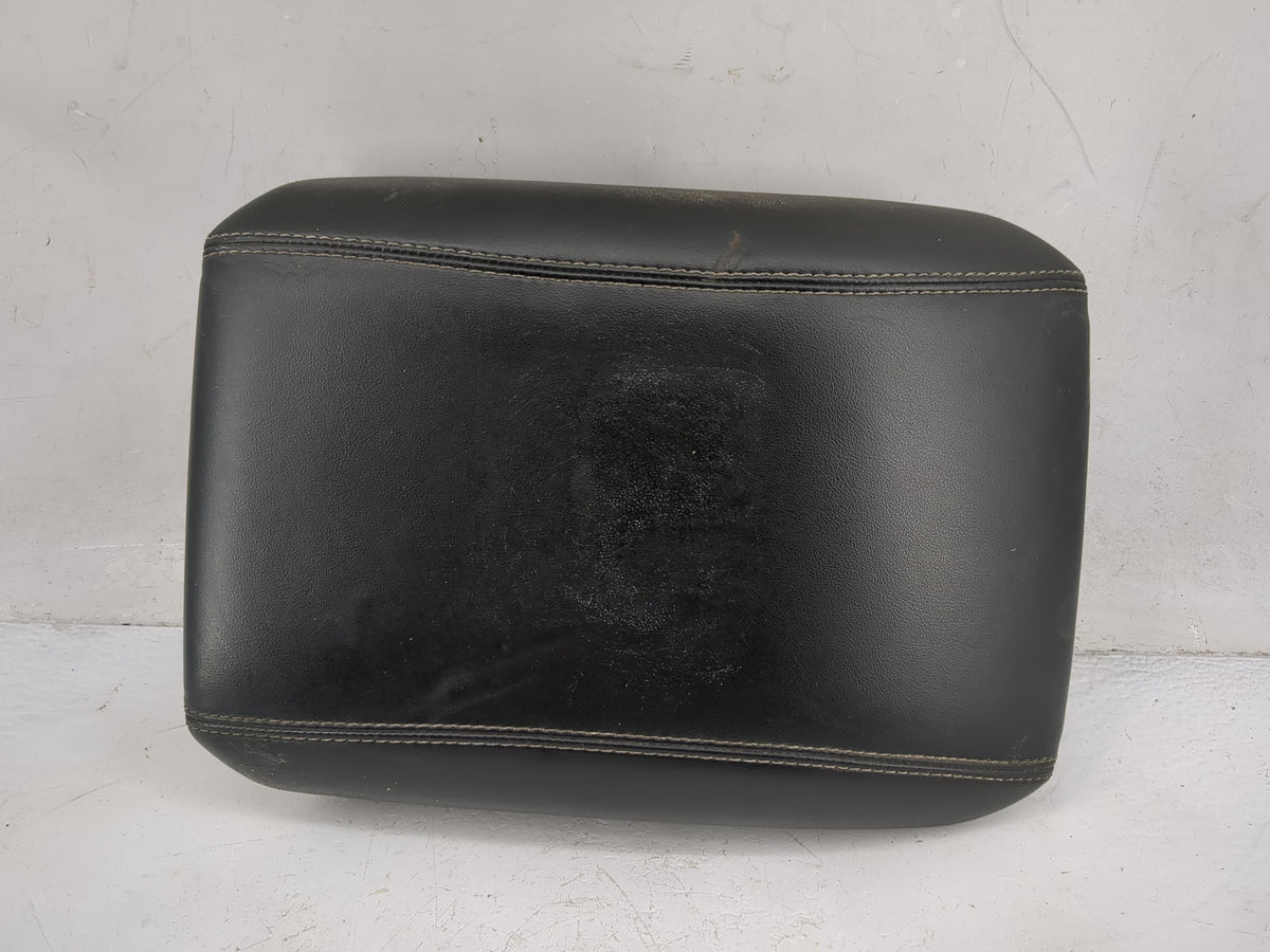 2021 Ford Explorer Center Console Armrest Cover Lid P/N:3010710 25773.02.01.04 Fits OEM Used Auto Parts - Oemusedautoparts1.
